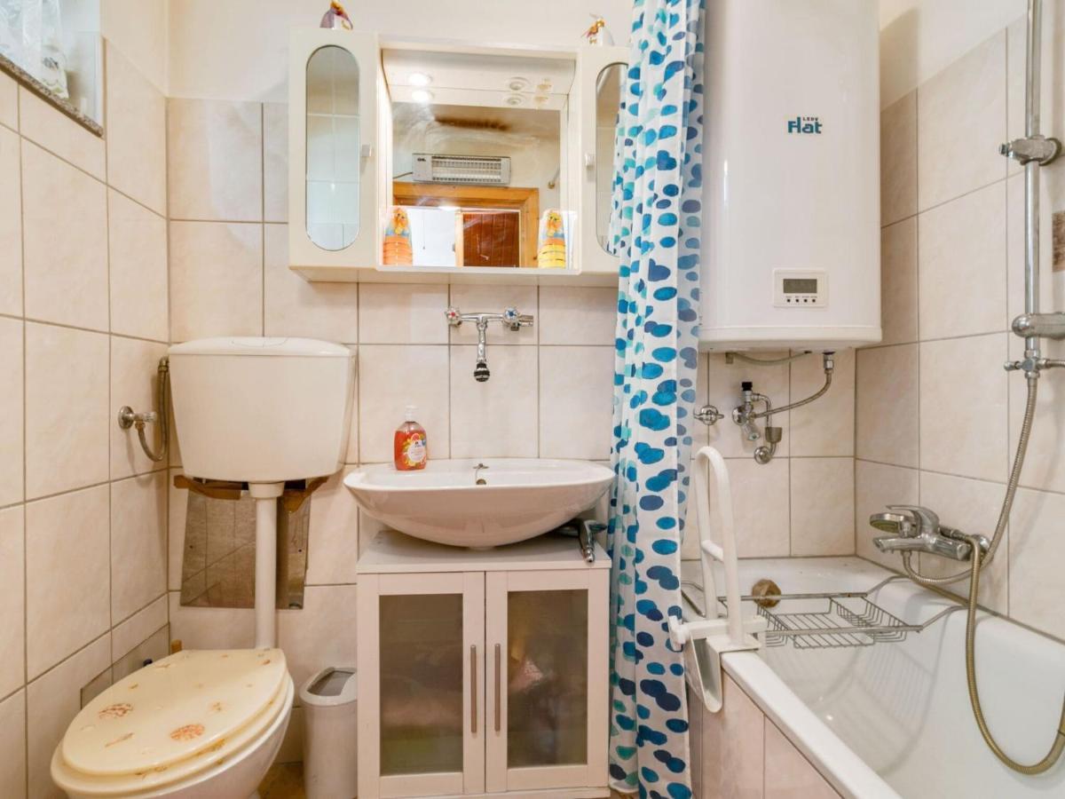 Lively Holiday Home In Wien With Private Garden Dış mekan fotoğraf